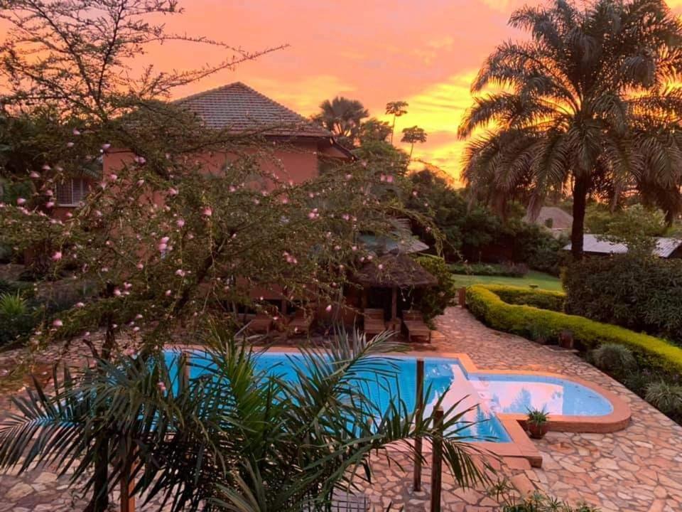 Surjios Guest House جينجا المظهر الخارجي الصورة